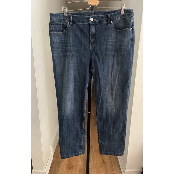 EUC Chico's Women's So Slimming Girlfriend Ankle Jeans  Tall - Picture 1 of 4